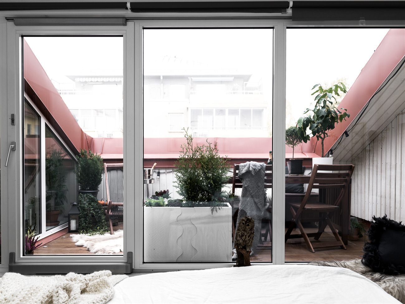 Home tour: Skrå vægge og fede lamper | KreaVilla