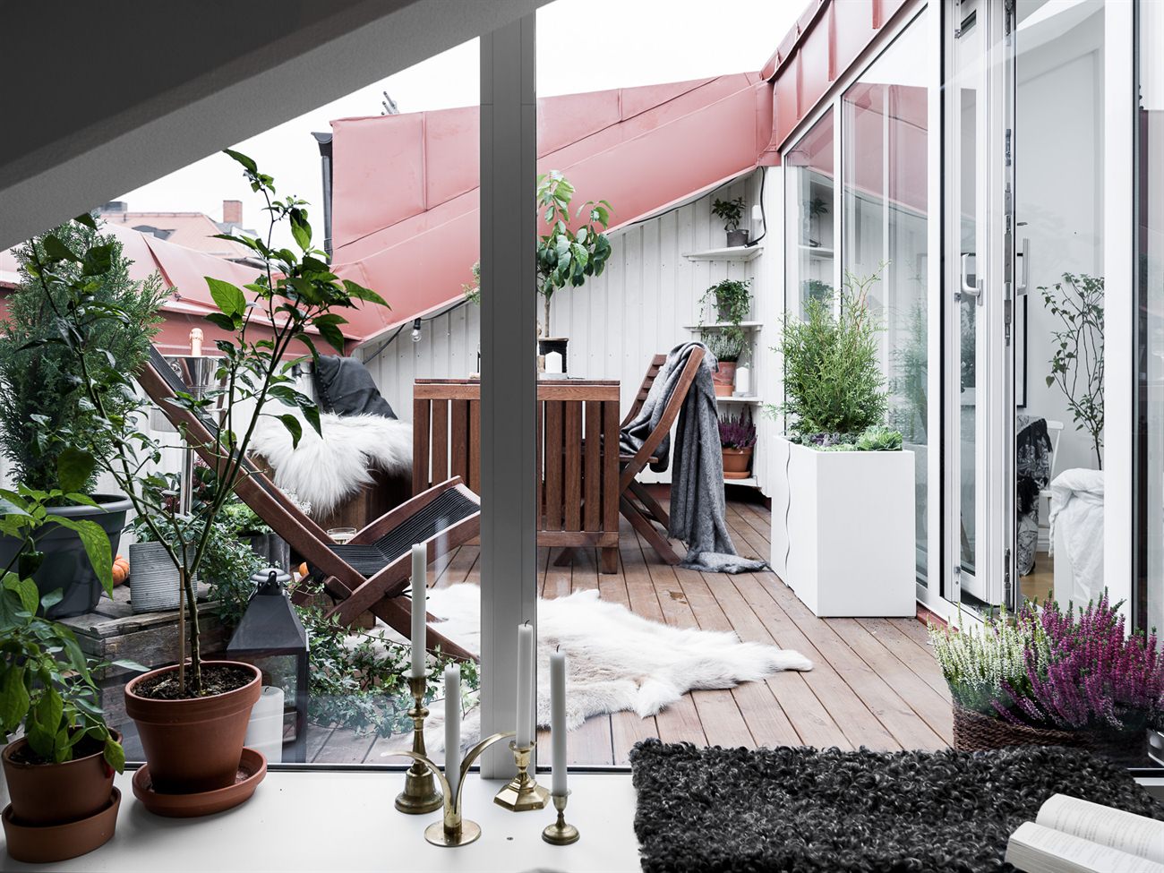 Home tour: Skrå vægge og fede lamper | KreaVilla